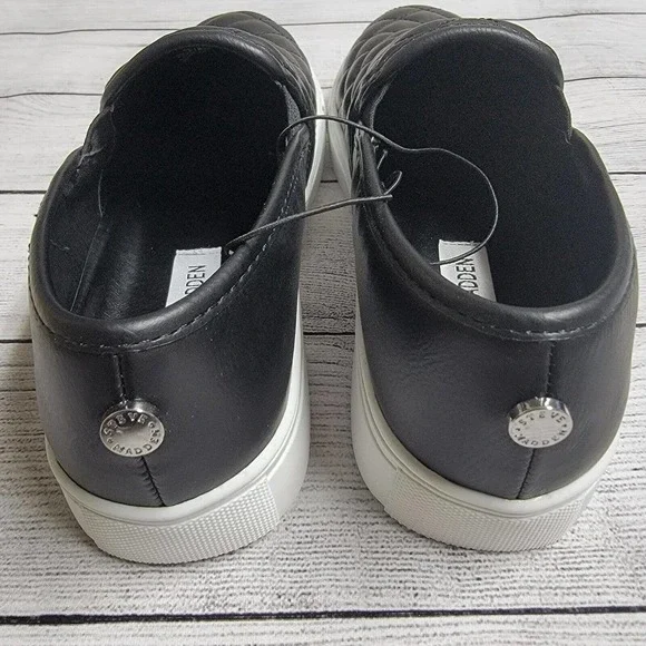 Steve Madden Electric Slip On Quilted Sneakers Black Women's Size 8 - Picture 3 of 6